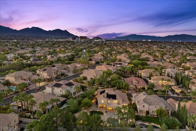 10781 Capesthorne Way, Las Vegas, NV 89135
