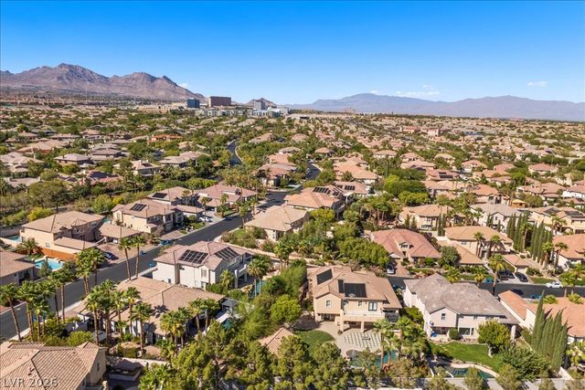 10781 Capesthorne Way, Las Vegas, NV 89135