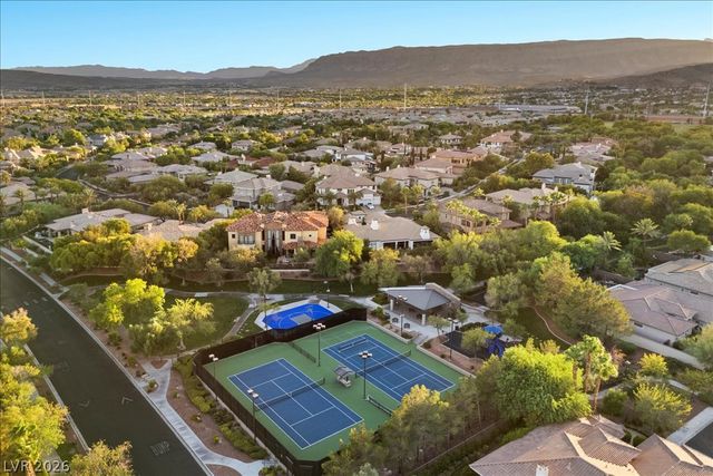 10781 Capesthorne Way, Las Vegas, NV 89135