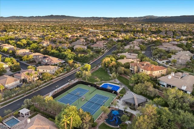 10781 Capesthorne Way, Las Vegas, NV 89135