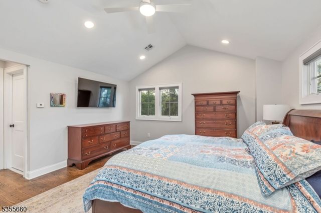 5 Oak Ct, Fanwood Boro, NJ 07023