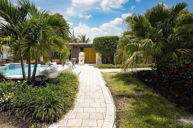 1205 Adams Street, Hollywood, FL 33019