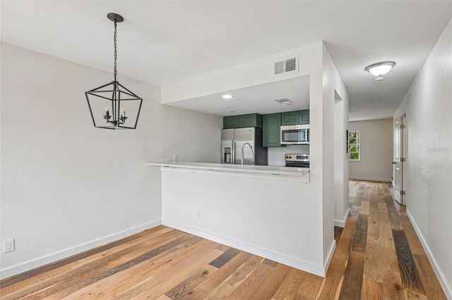 7192 E BANK DRIVE 7192, Tampa, FL 33617