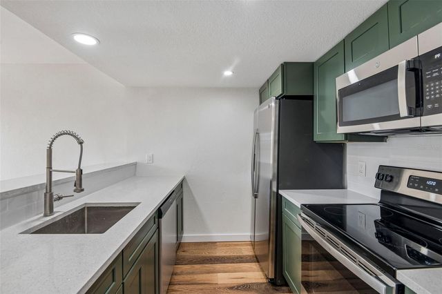 7192 E BANK DRIVE 7192, Tampa, FL 33617