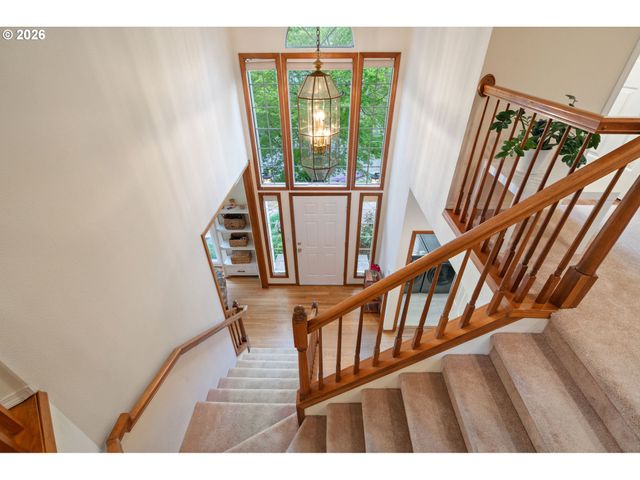 3327 Sw ARNOLD HEIGHTS Ter, Portland, OR 97219