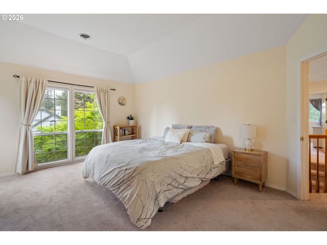 3327 Sw ARNOLD HEIGHTS Ter, Portland, OR 97219