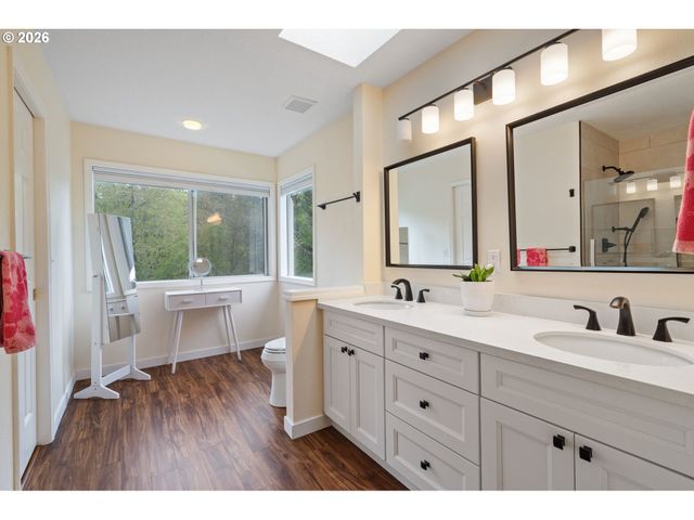 3327 Sw ARNOLD HEIGHTS Ter, Portland, OR 97219