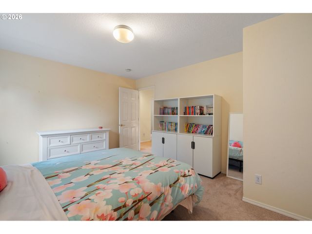 3327 Sw ARNOLD HEIGHTS Ter, Portland, OR 97219