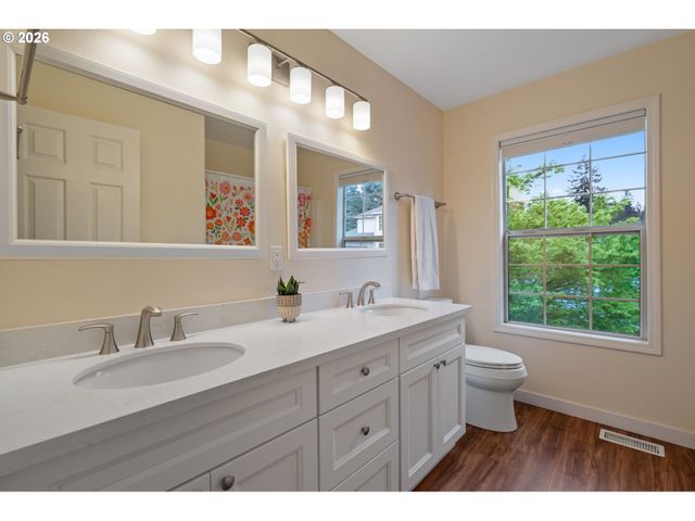 3327 Sw ARNOLD HEIGHTS Ter, Portland, OR 97219