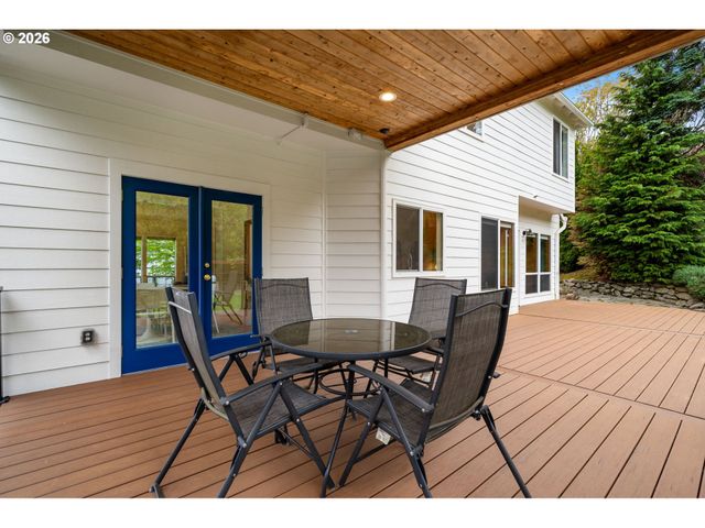 3327 Sw ARNOLD HEIGHTS Ter, Portland, OR 97219