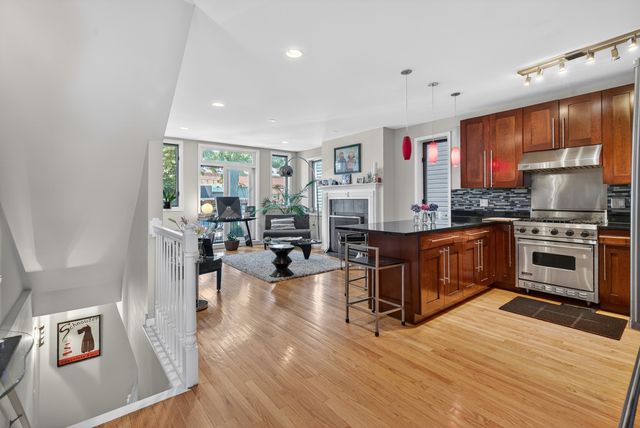 2709 N Campbell Avenue 1, Chicago, IL 60647