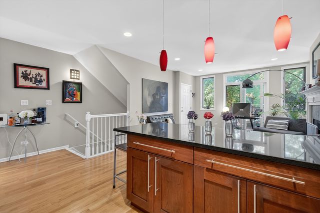 2709 N Campbell Avenue 1, Chicago, IL 60647