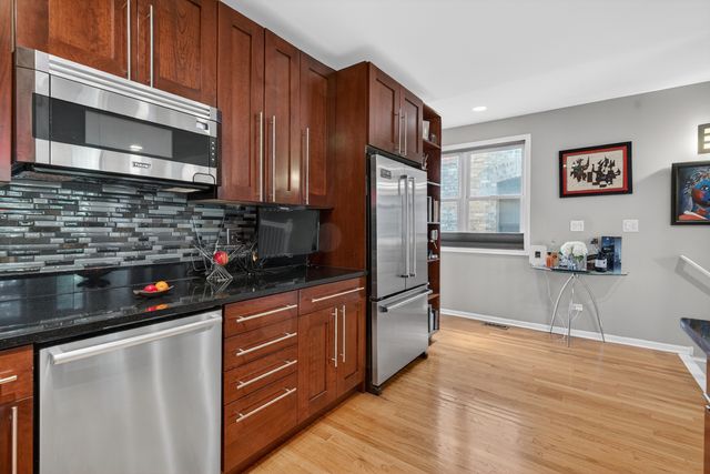 2709 N Campbell Avenue 1, Chicago, IL 60647