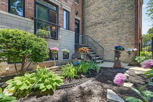 2709 N Campbell Avenue 1, Chicago, IL 60647