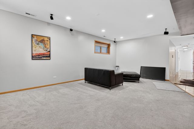 2709 N Campbell Avenue 1, Chicago, IL 60647