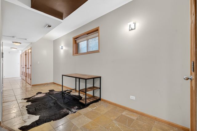 2709 N Campbell Avenue 1, Chicago, IL 60647