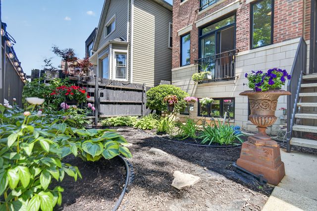 2709 N Campbell Avenue 1, Chicago, IL 60647