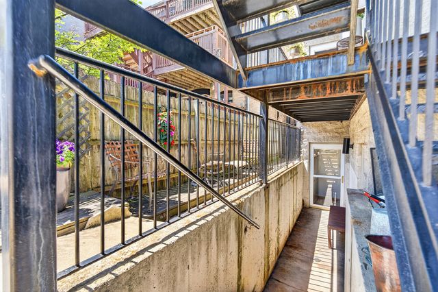 2709 N Campbell Avenue 1, Chicago, IL 60647