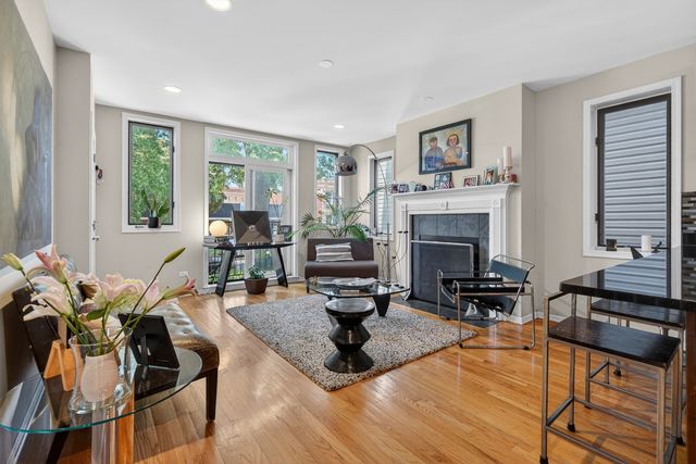 2709 N Campbell Avenue 1, Chicago, IL 60647