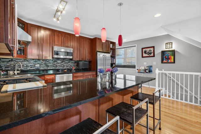2709 N Campbell Avenue 1, Chicago, IL 60647