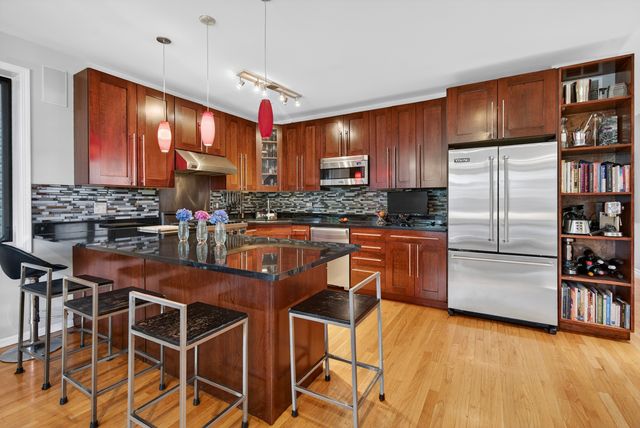 2709 N Campbell Avenue 1, Chicago, IL 60647