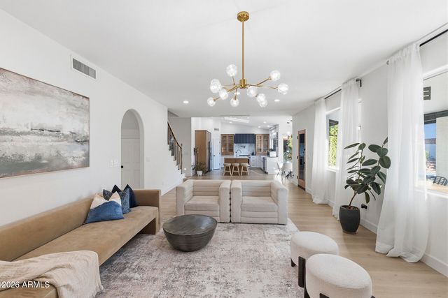 5641 E GRANDVIEW Road, Scottsdale, AZ 85254