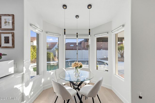 5641 E GRANDVIEW Road, Scottsdale, AZ 85254