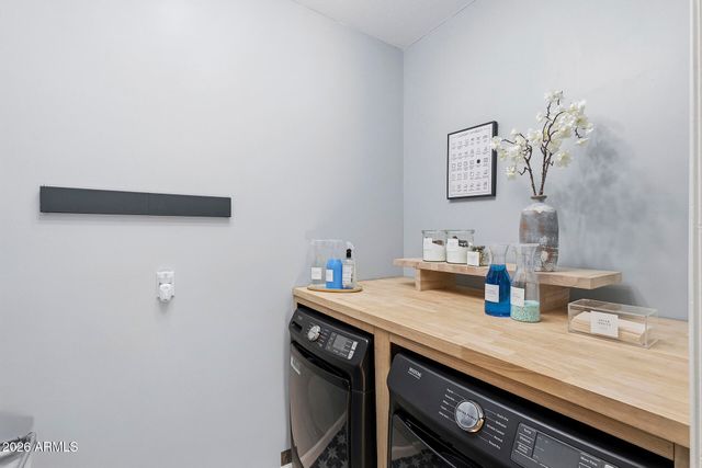 5641 E GRANDVIEW Road, Scottsdale, AZ 85254