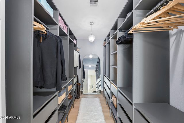 5641 E GRANDVIEW Road, Scottsdale, AZ 85254