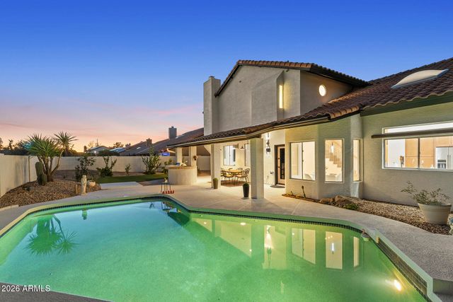 5641 E GRANDVIEW Road, Scottsdale, AZ 85254