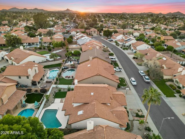 5641 E GRANDVIEW Road, Scottsdale, AZ 85254