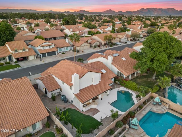 5641 E GRANDVIEW Road, Scottsdale, AZ 85254