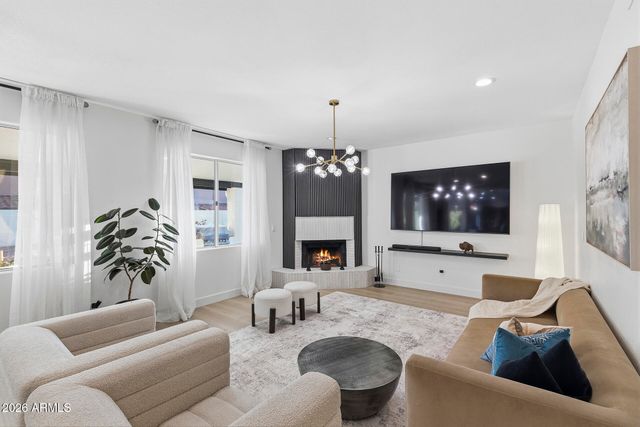 5641 E GRANDVIEW Road, Scottsdale, AZ 85254