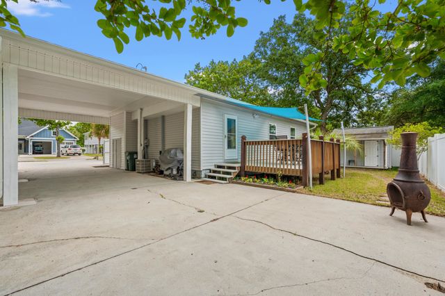 609 33rd Ave. S, North Myrtle Beach, SC 29582