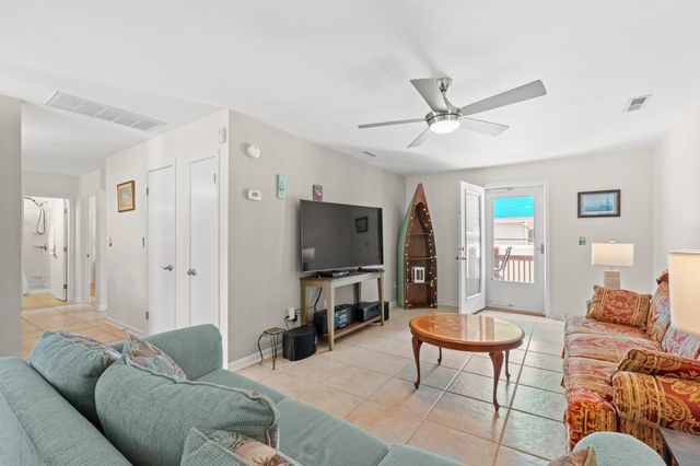 609 33rd Ave. S, North Myrtle Beach, SC 29582