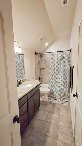 5001 Oak Mill Drive, Fort Worth, TX 76135