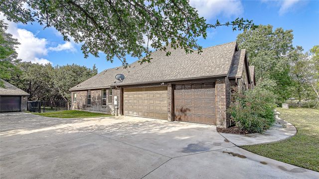 5001 Oak Mill Drive, Fort Worth, TX 76135