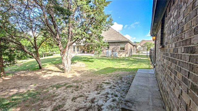 5001 Oak Mill Drive, Fort Worth, TX 76135