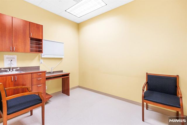 246 Hamburg Turnpike 305F, Wayne, NJ 07470