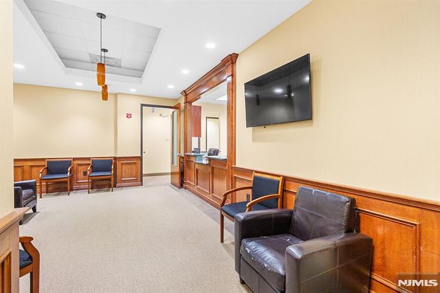 246 Hamburg Turnpike 305F, Wayne, NJ 07470