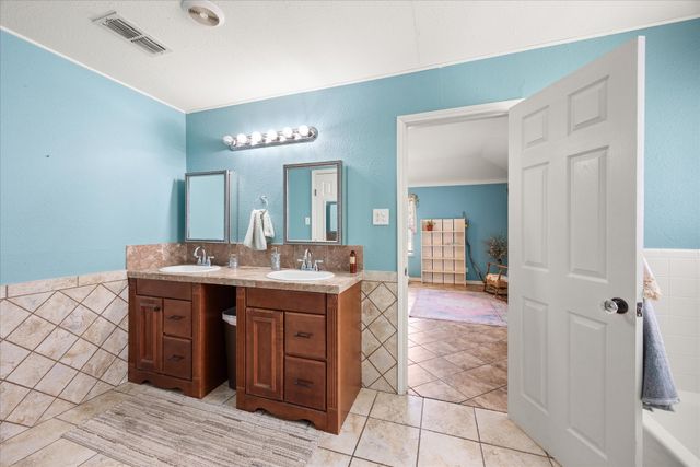 4726 Old Granbury Road, Granbury, TX 76049