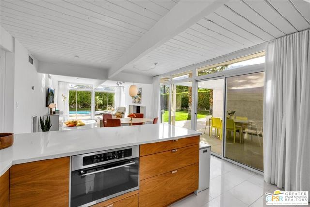 439 E Racquet Club Road, Palm Springs, CA 92262