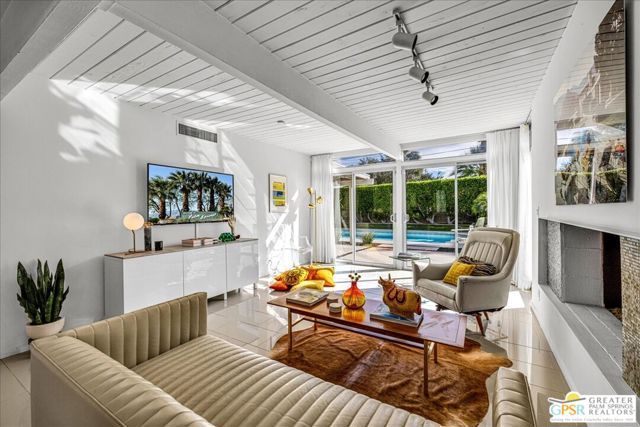 439 E Racquet Club Road, Palm Springs, CA 92262