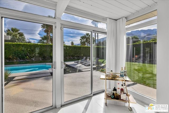 439 E Racquet Club Road, Palm Springs, CA 92262