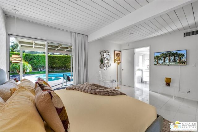 439 E Racquet Club Road, Palm Springs, CA 92262