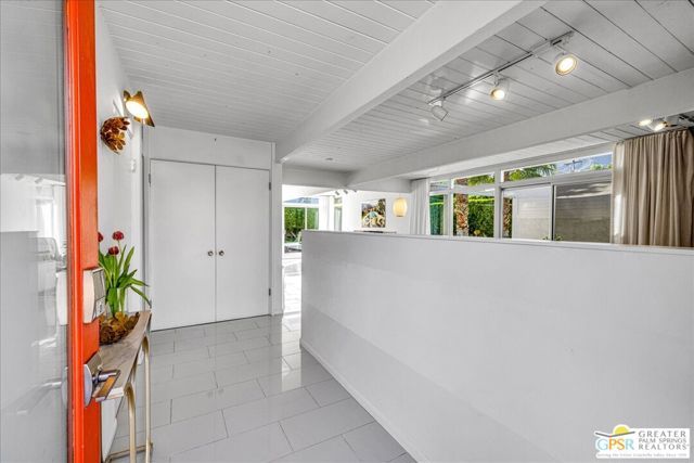 439 E Racquet Club Road, Palm Springs, CA 92262