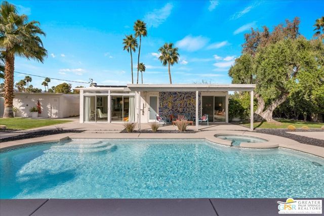 439 E Racquet Club Road, Palm Springs, CA 92262
