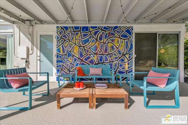 439 E Racquet Club Road, Palm Springs, CA 92262