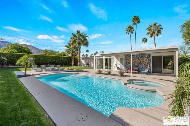 439 E Racquet Club Road, Palm Springs, CA 92262