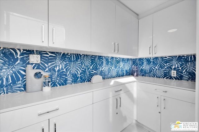 439 E Racquet Club Road, Palm Springs, CA 92262